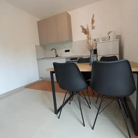 Apartament Danica
