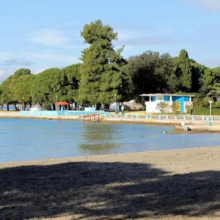 Apartament Danica *