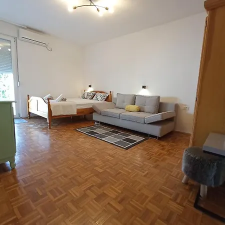 Apartment Apartman Danica *
