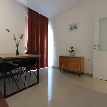 Apartment Apartman Danica *